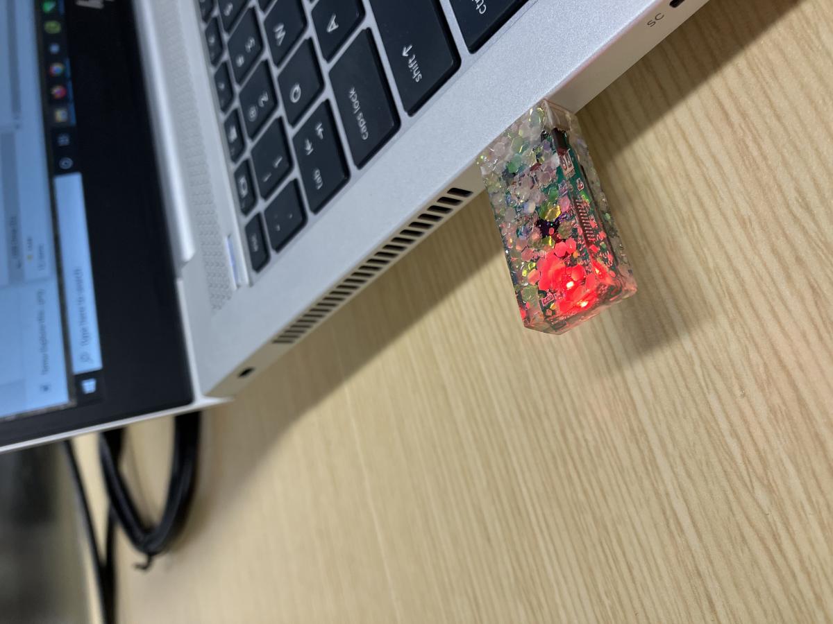 resin usb drive in computer